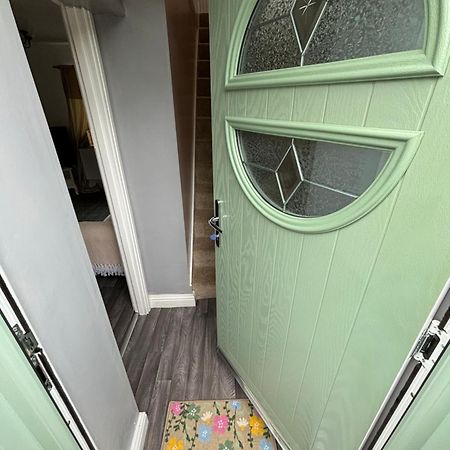 Glan-Yr-Afon Cottage Two Bedrooms Sennybridge المظهر الخارجي الصورة