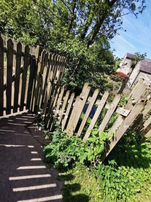 Glan-Yr-Afon Cottage Two Bedrooms Sennybridge المظهر الخارجي الصورة