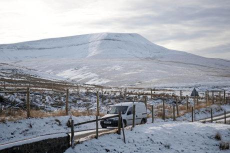 Glan-Yr-Afon Cottage Two Bedrooms Sennybridge المظهر الخارجي الصورة