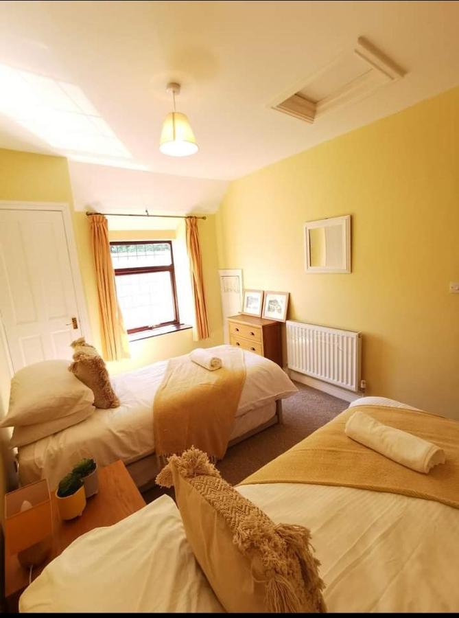 Glan-Yr-Afon Cottage Two Bedrooms Sennybridge المظهر الخارجي الصورة